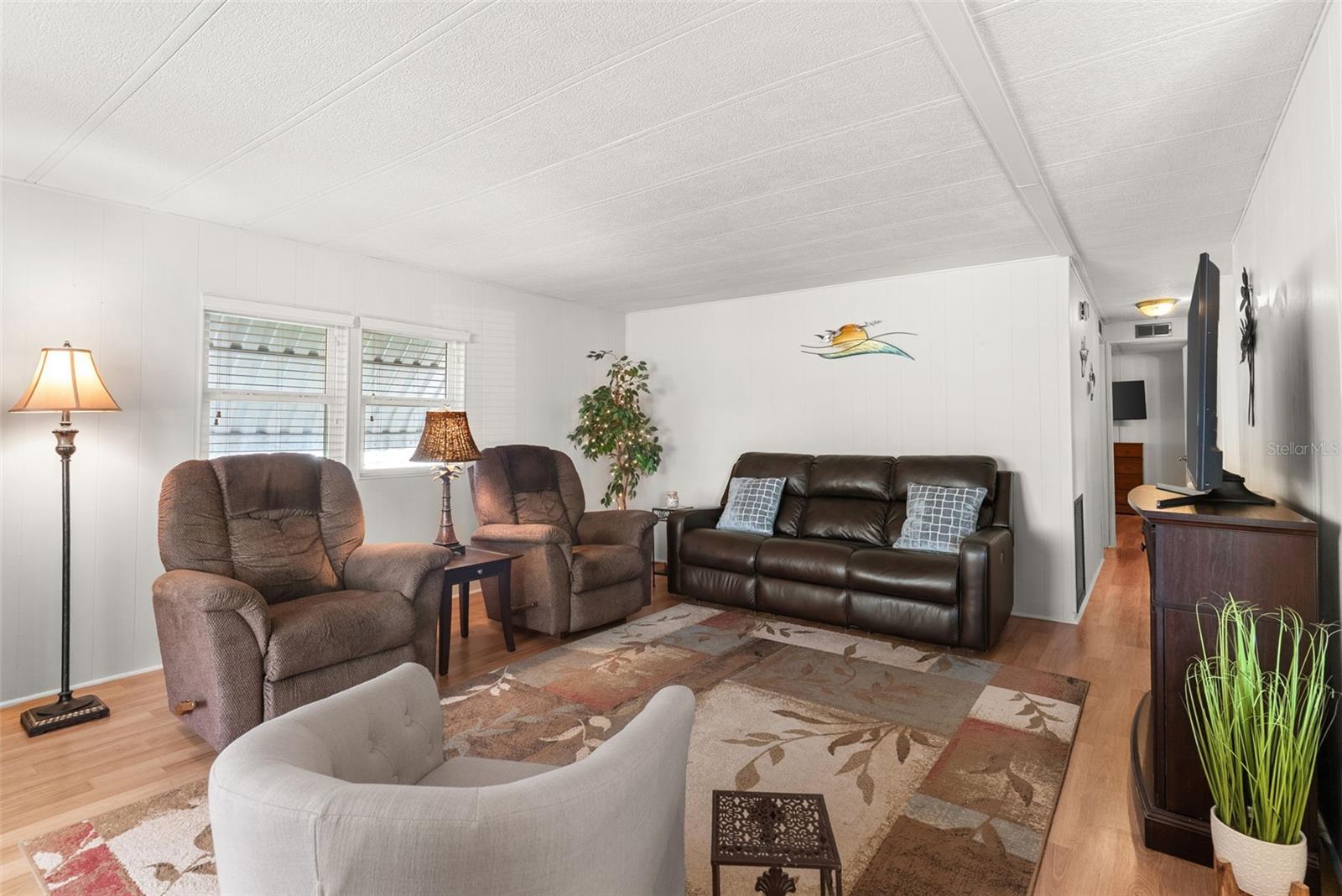 Image 7 of 36 For 1610 Reynolds Road 98