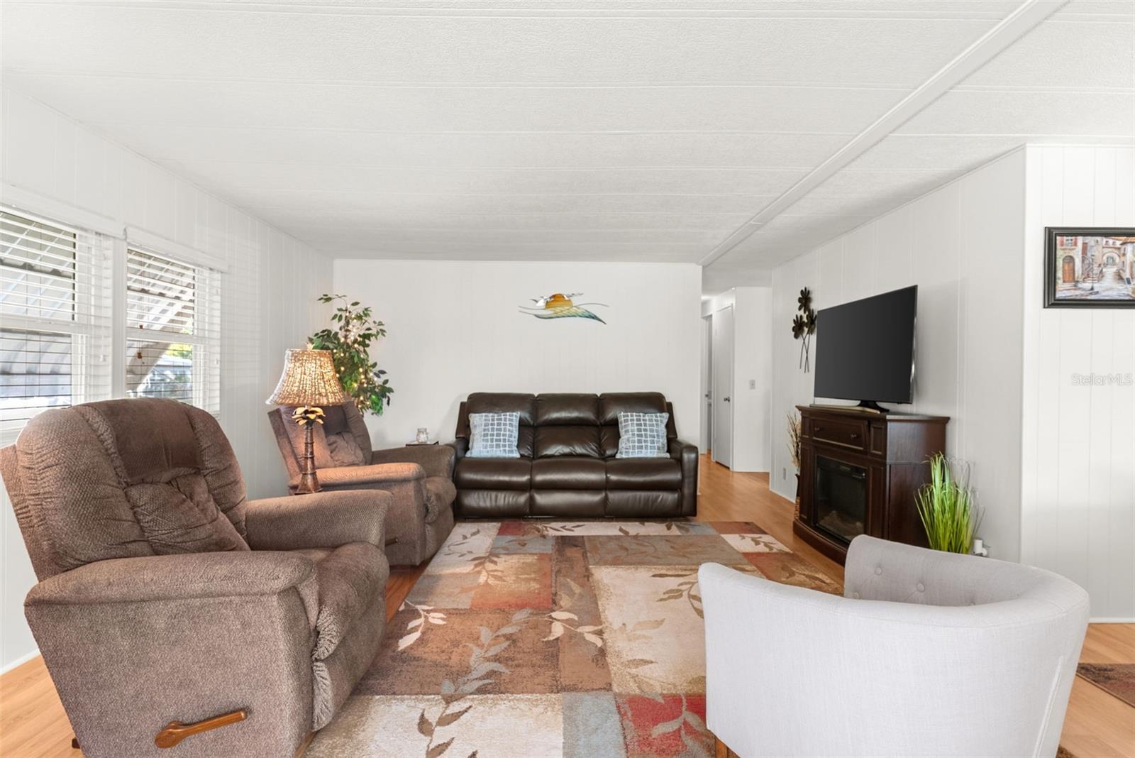 Image 8 of 36 For 1610 Reynolds Road 98