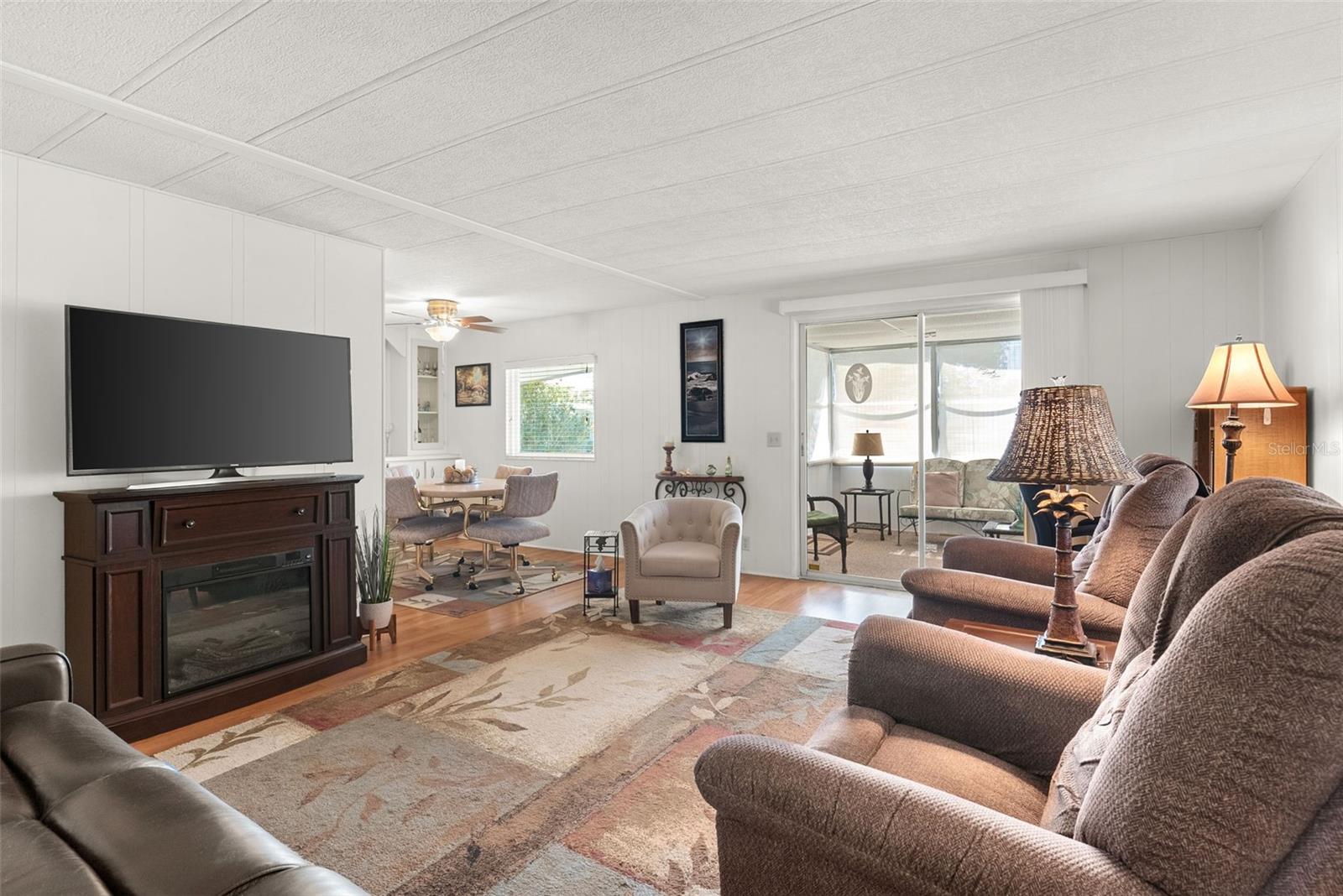 Image 9 of 36 For 1610 Reynolds Road 98