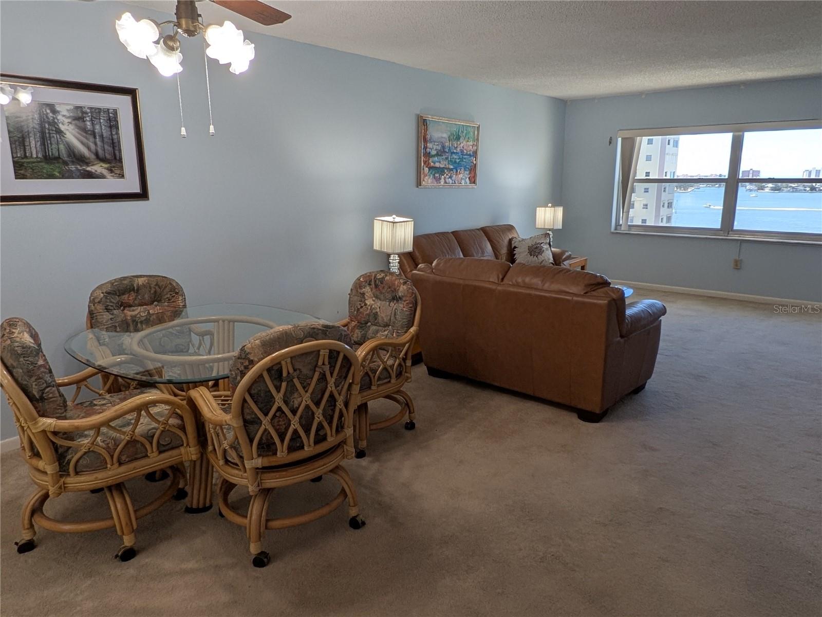 Image 3 of 11 For 4575 Cove Circle 904