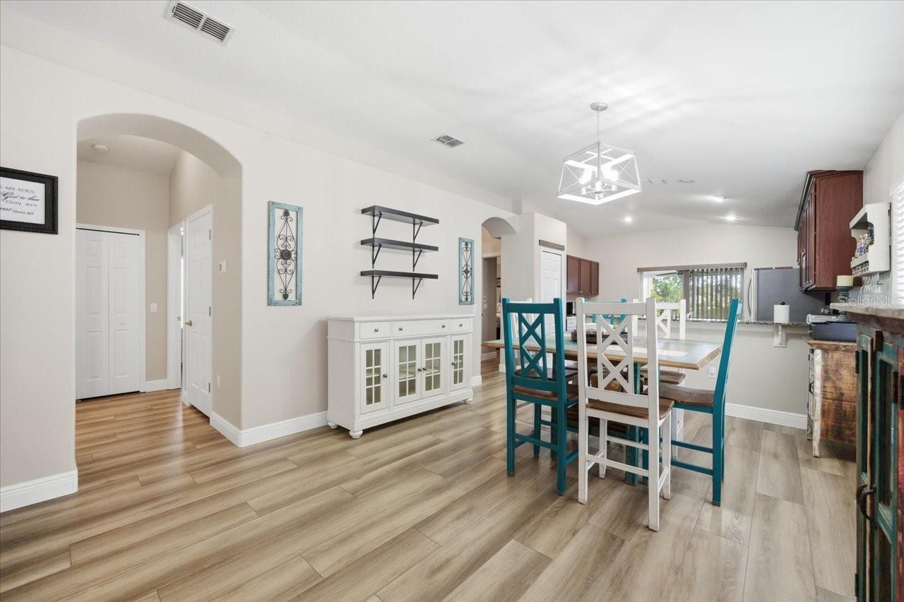 Image 15 of 44 For 18641 Rolling Hills Loop