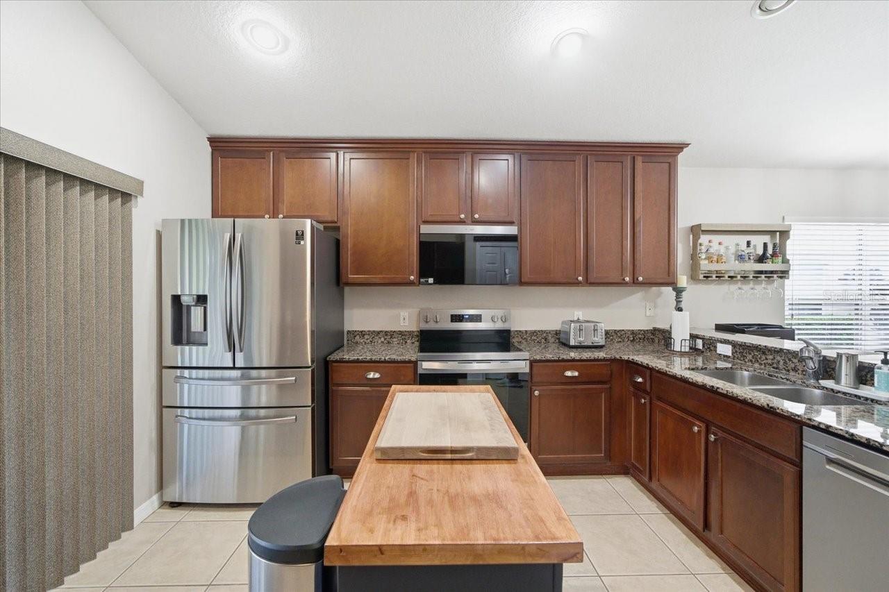 Image 18 of 44 For 18641 Rolling Hills Loop