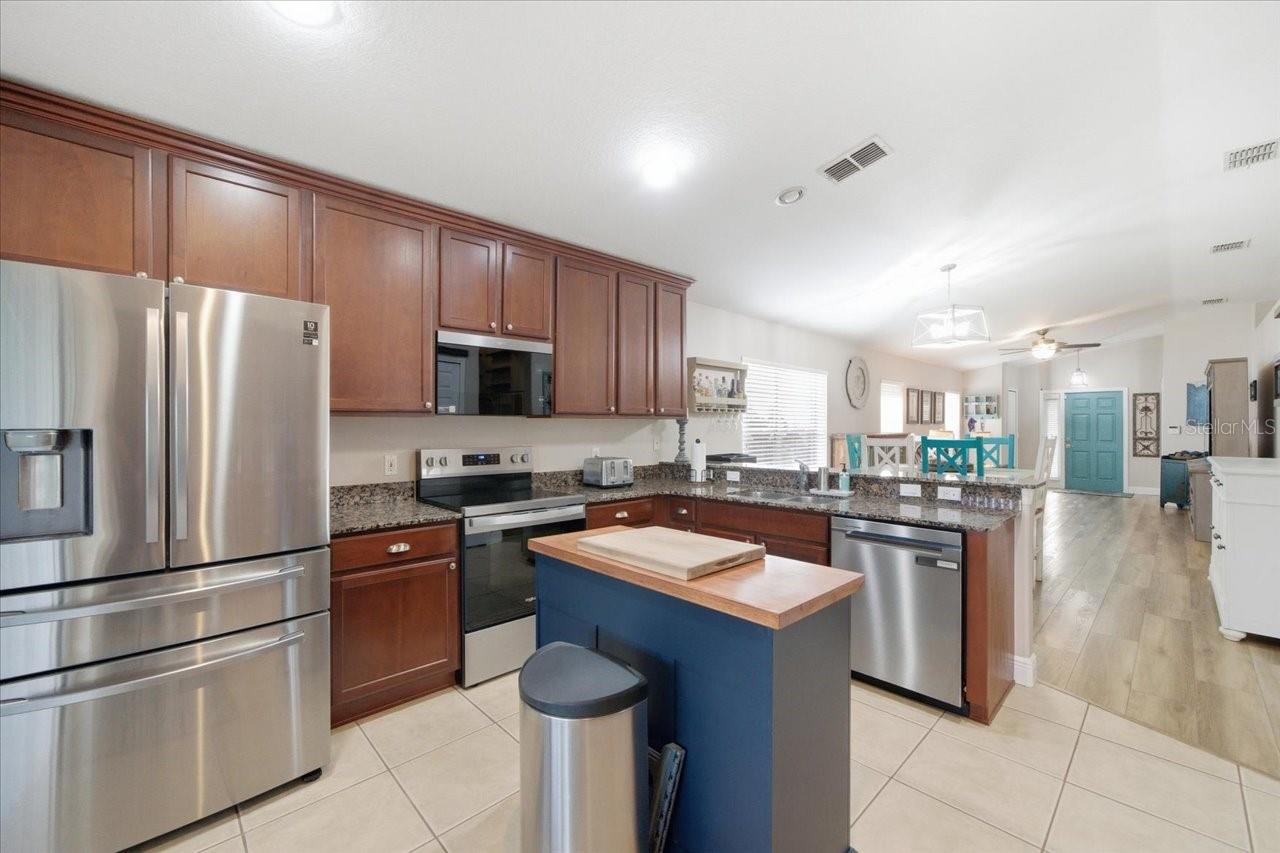 Image 22 of 44 For 18641 Rolling Hills Loop