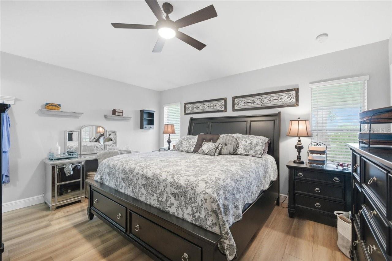 Image 23 of 44 For 18641 Rolling Hills Loop