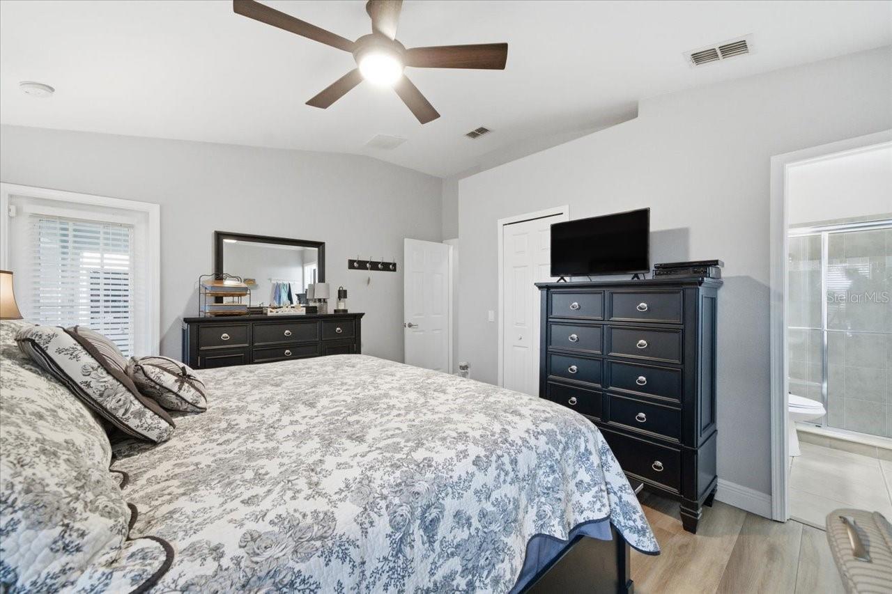 Image 25 of 44 For 18641 Rolling Hills Loop