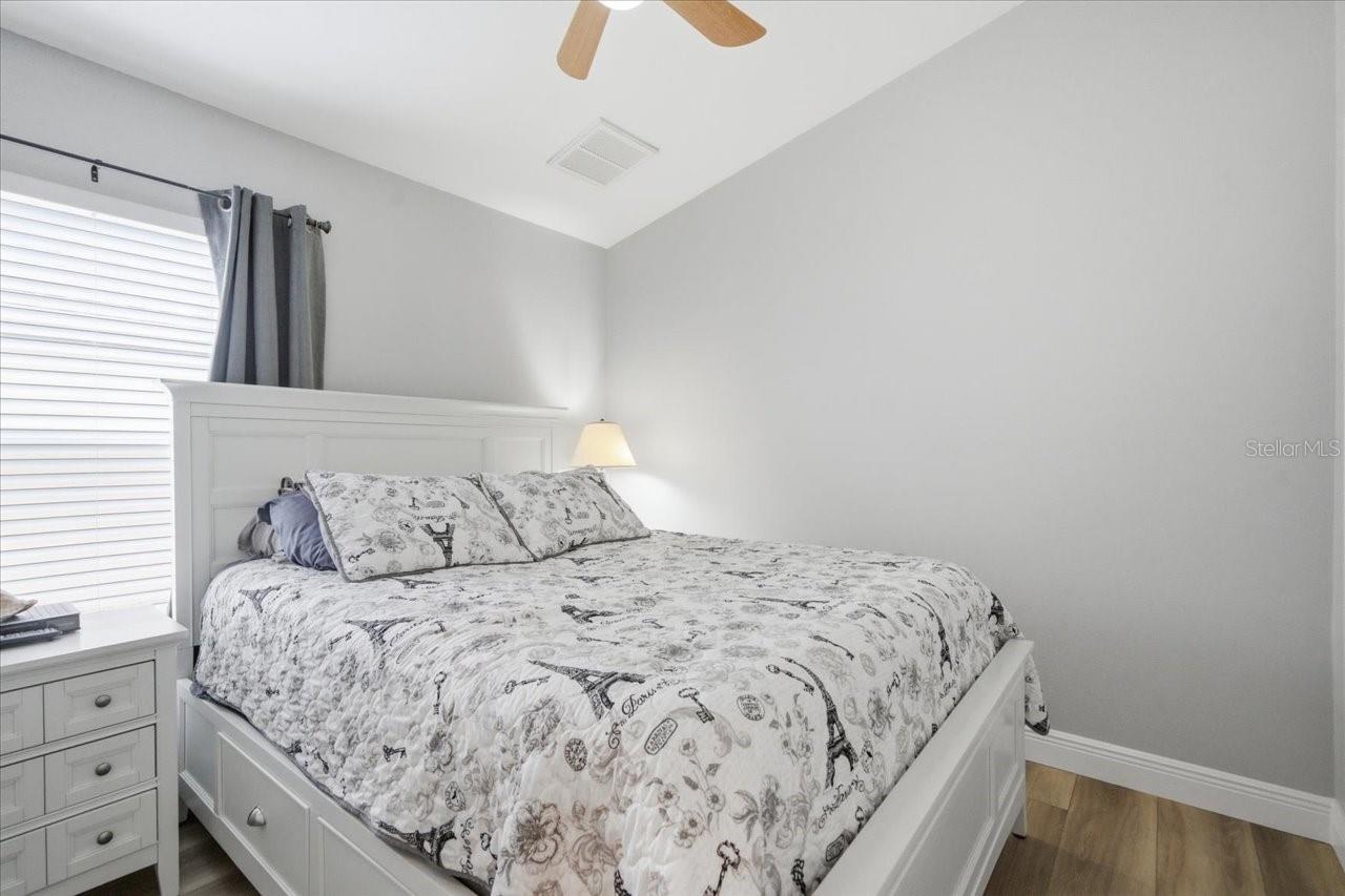 Image 27 of 44 For 18641 Rolling Hills Loop