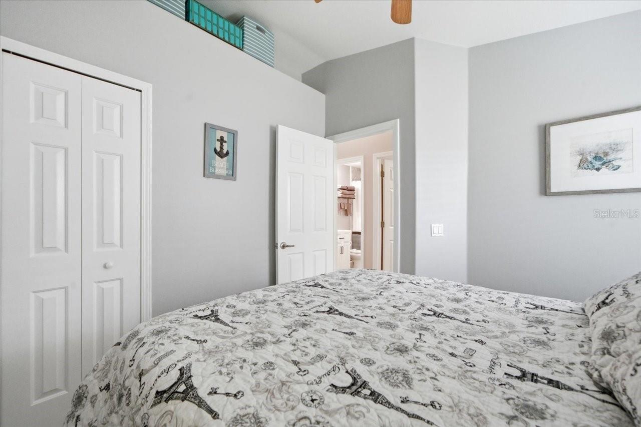 Image 28 of 44 For 18641 Rolling Hills Loop