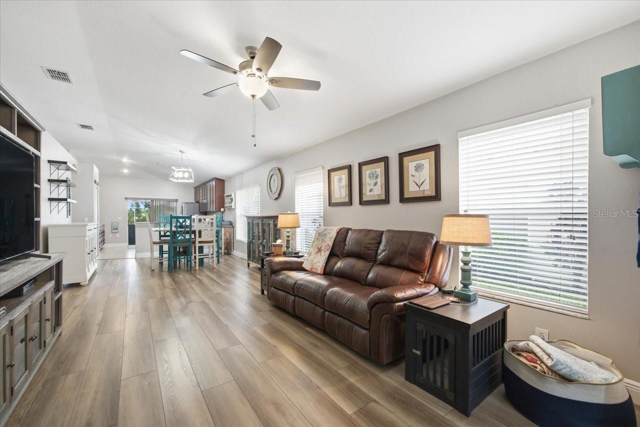 Image 9 of 44 For 18641 Rolling Hills Loop