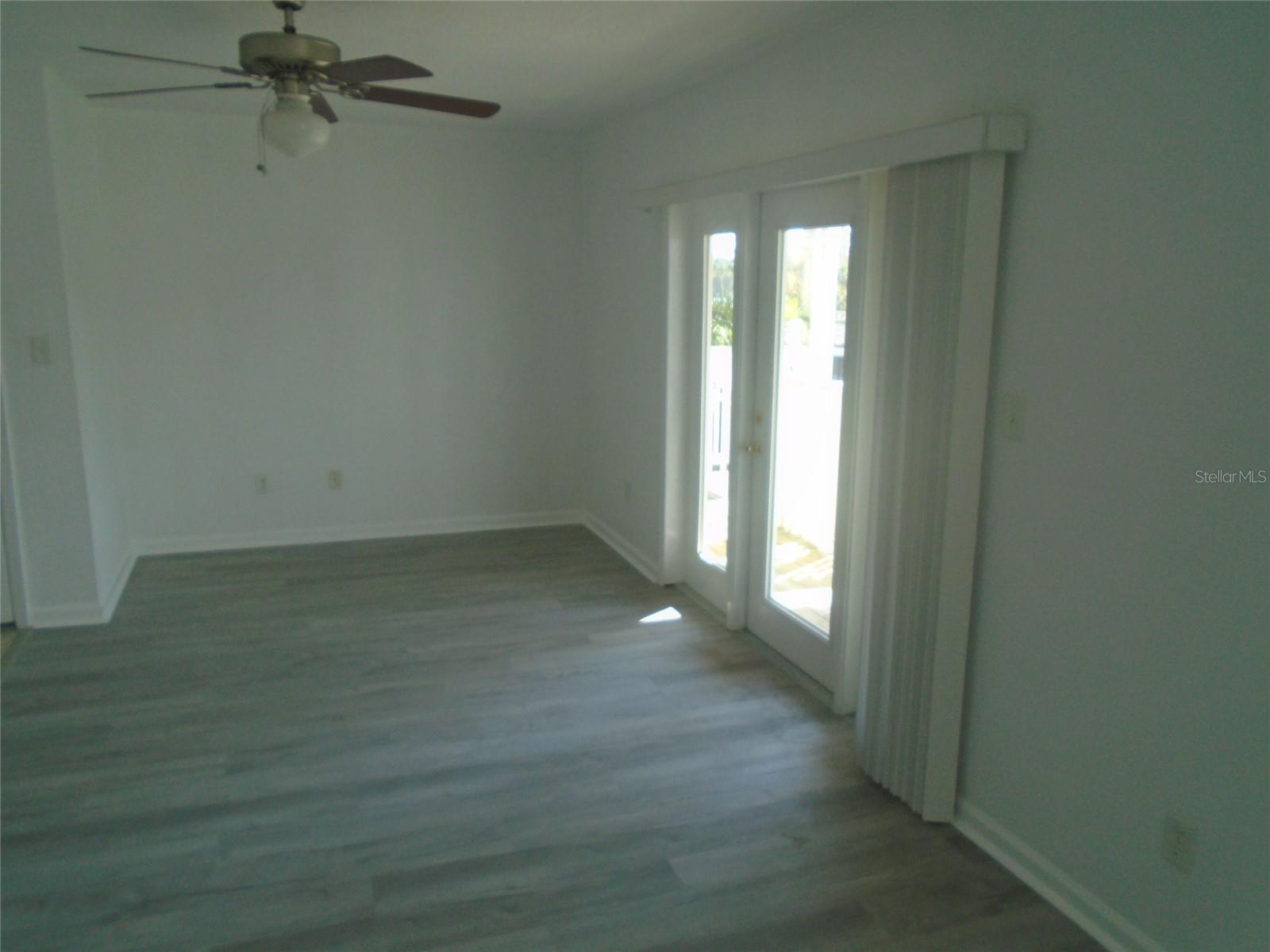 Image 6 of 18 For 3889 Pompano Drive Se D