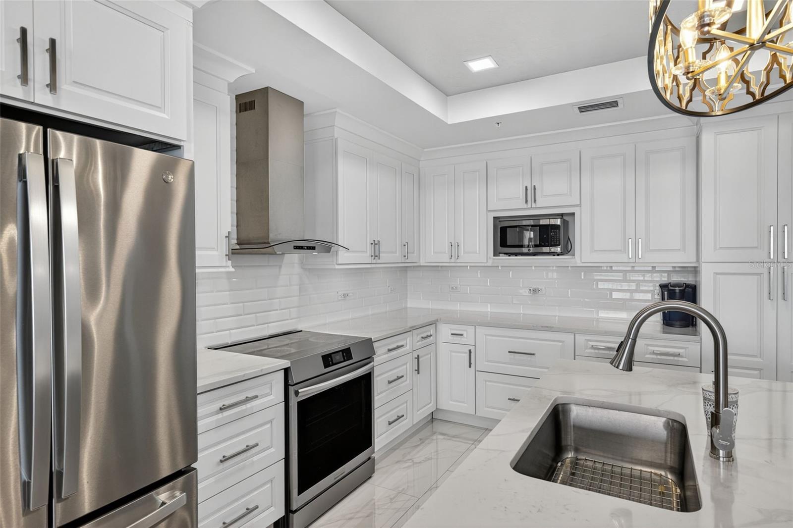 Image 14 of 50 For 1425 Park Beach Circle 136