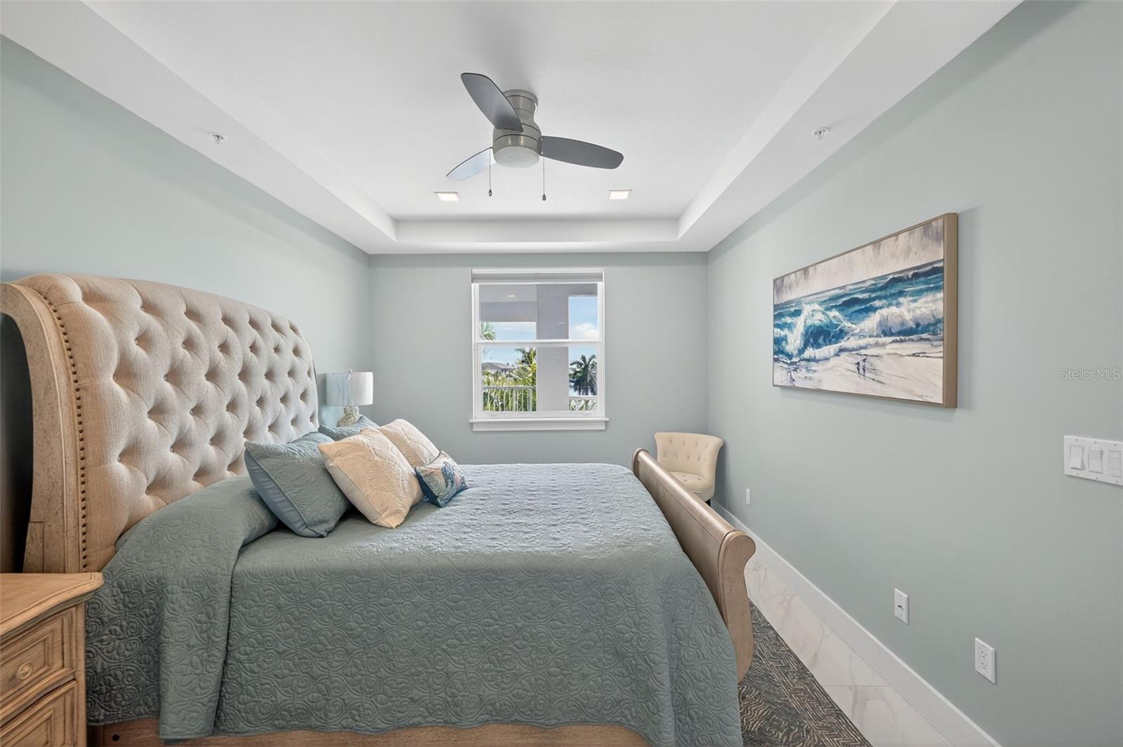 Image 21 of 50 For 1425 Park Beach Circle 136