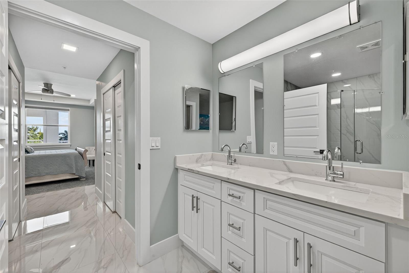 Image 27 of 50 For 1425 Park Beach Circle 136