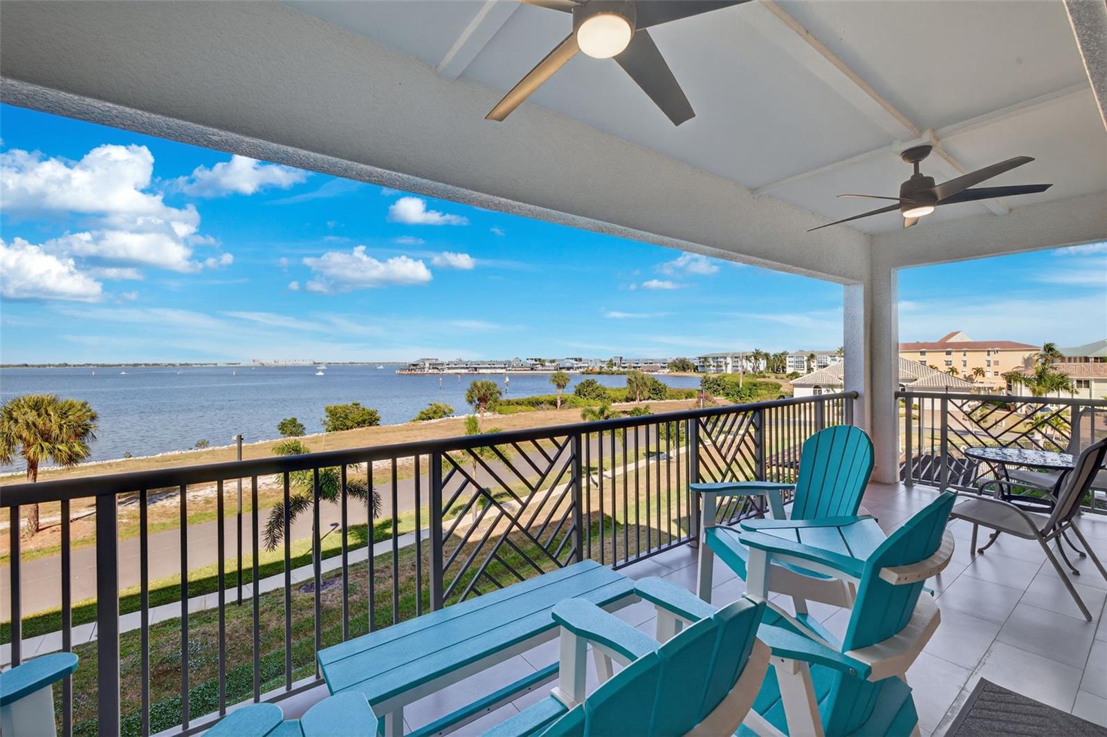 Image 34 of 50 For 1425 Park Beach Circle 136