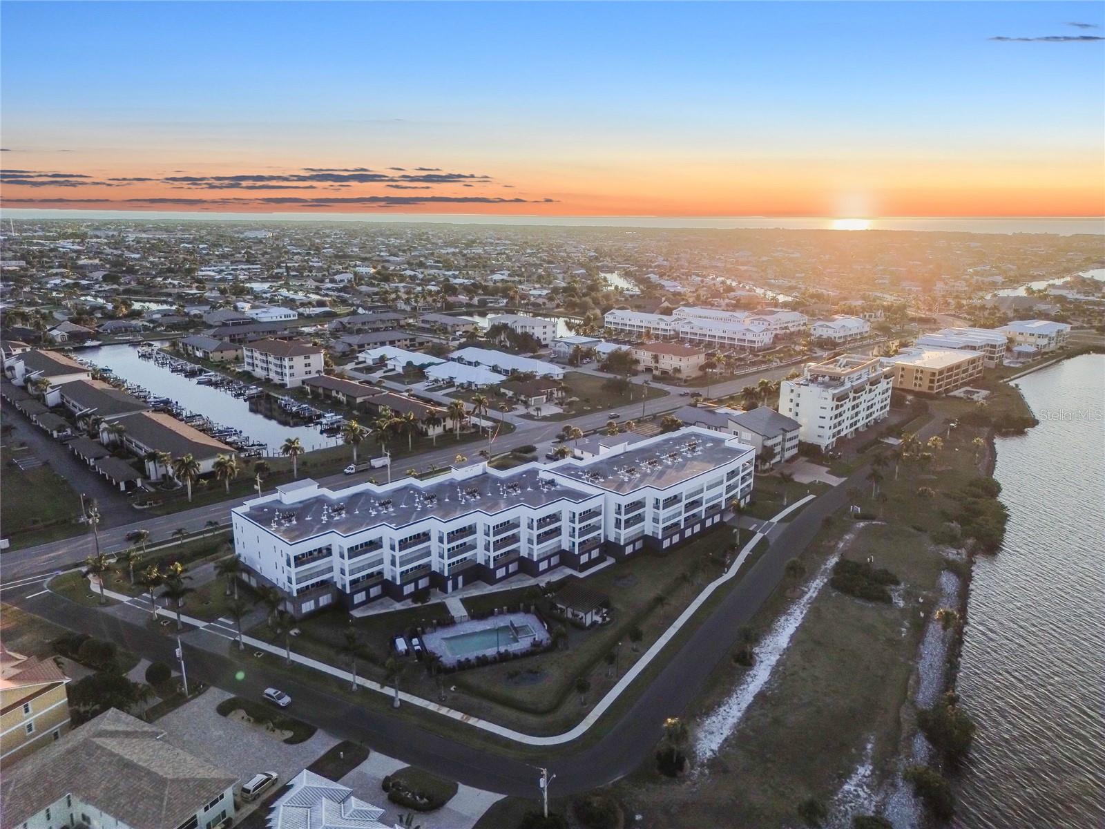 Image 40 of 50 For 1425 Park Beach Circle 136