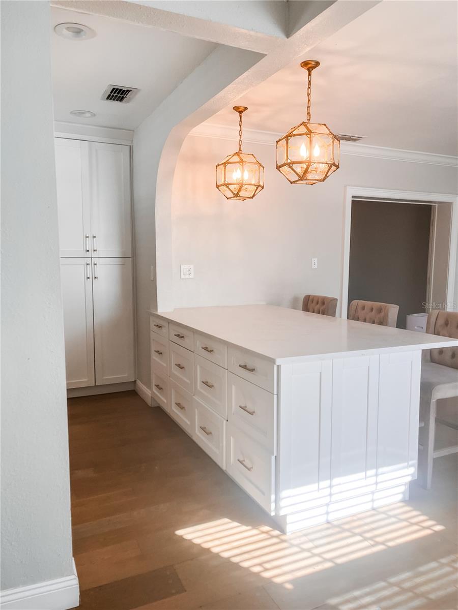 Image 13 of 50 For 2937 Coachman Avenue