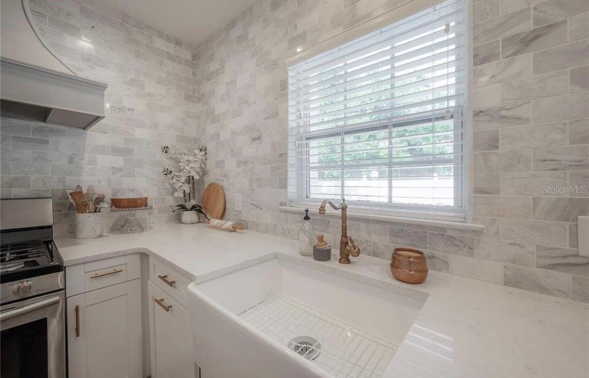 Image 17 of 50 For 2937 Coachman Avenue