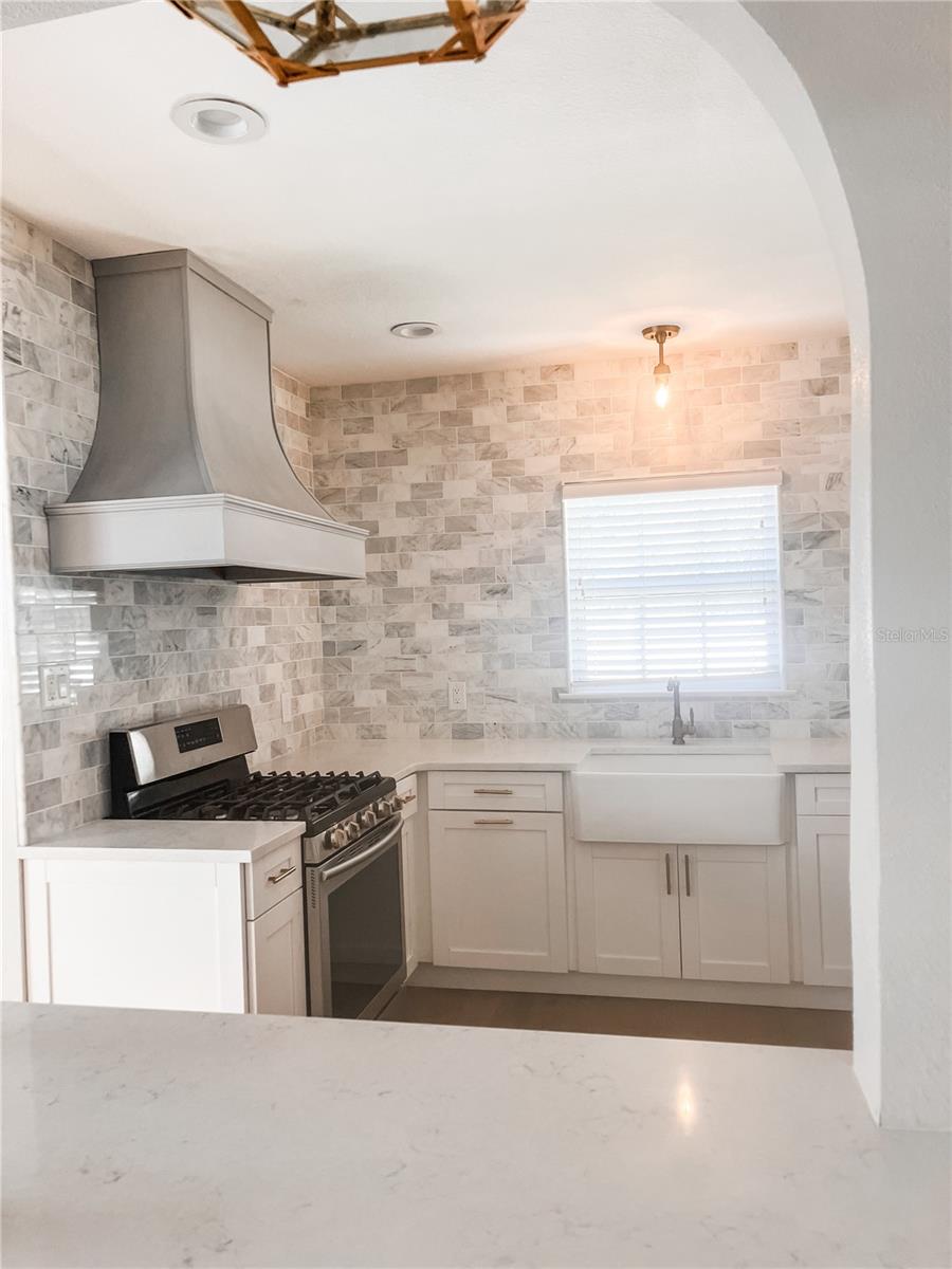 Image 19 of 50 For 2937 Coachman Avenue