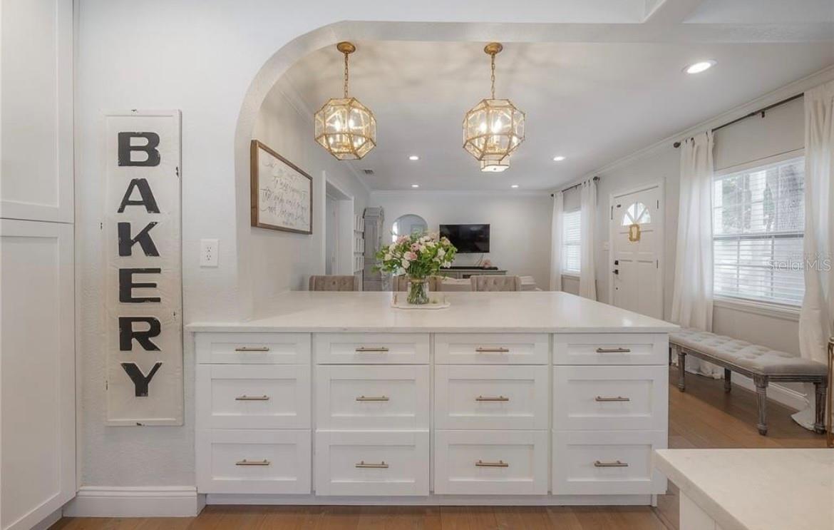 Image 20 of 50 For 2937 Coachman Avenue