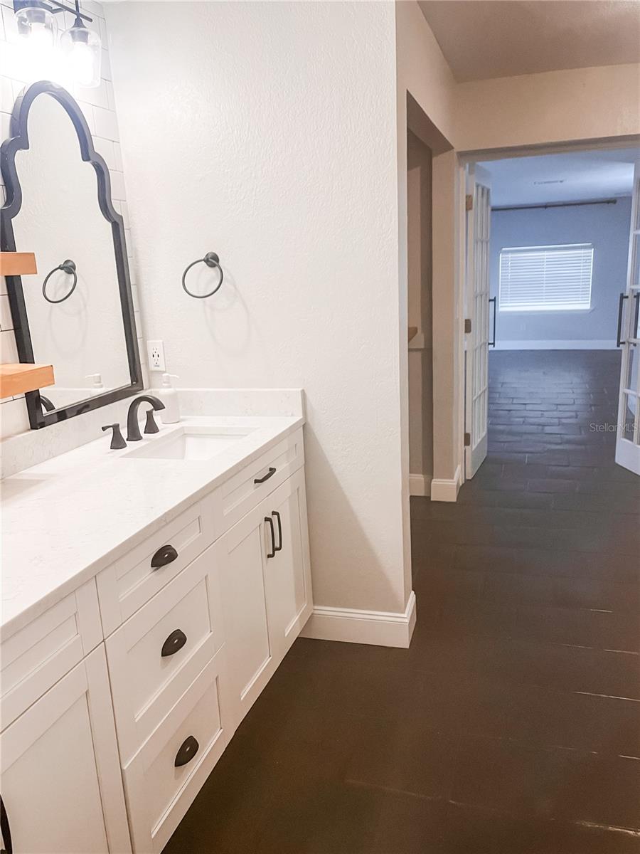 Image 27 of 50 For 2937 Coachman Avenue