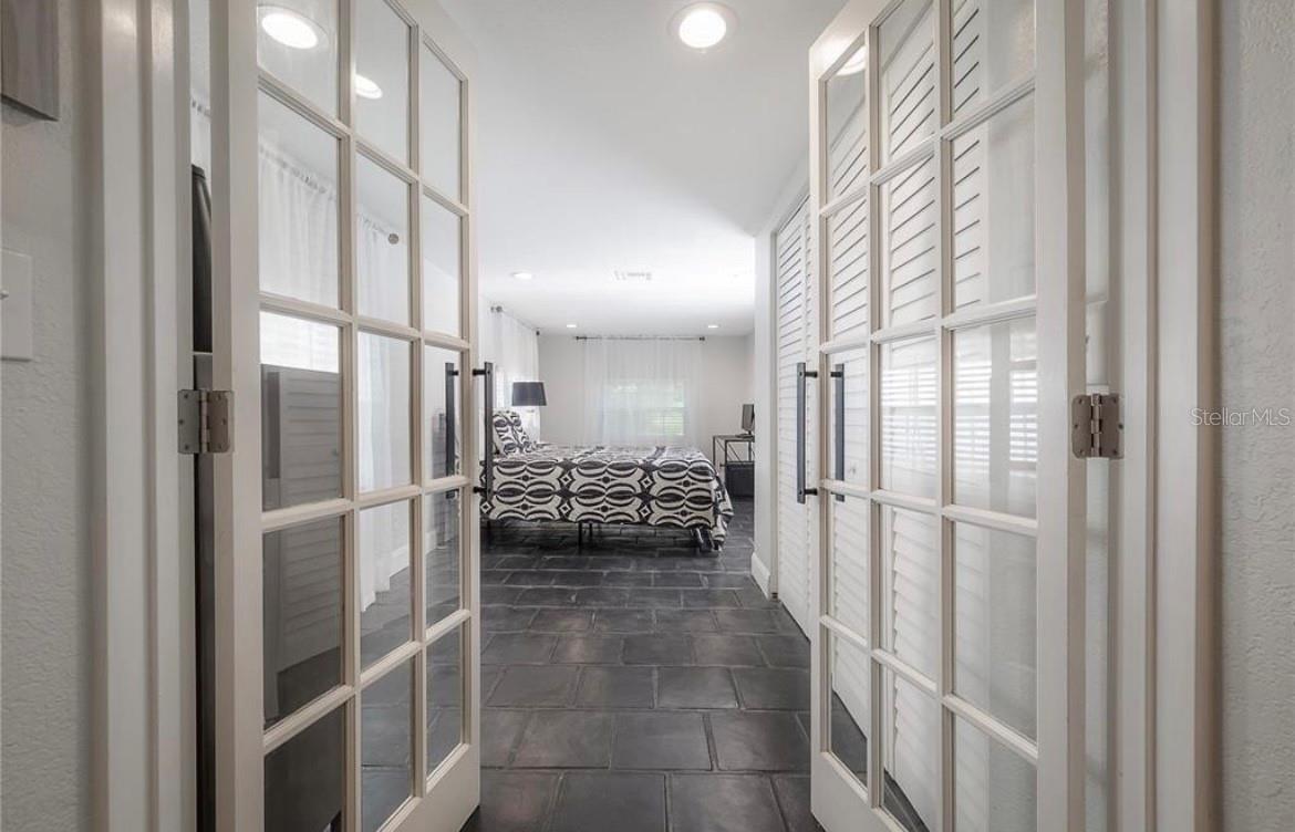 Image 32 of 50 For 2937 Coachman Avenue