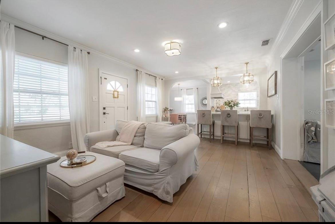 Image 36 of 50 For 2937 Coachman Avenue