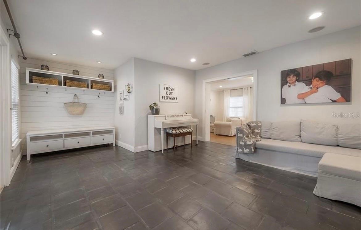 Image 47 of 50 For 2937 Coachman Avenue