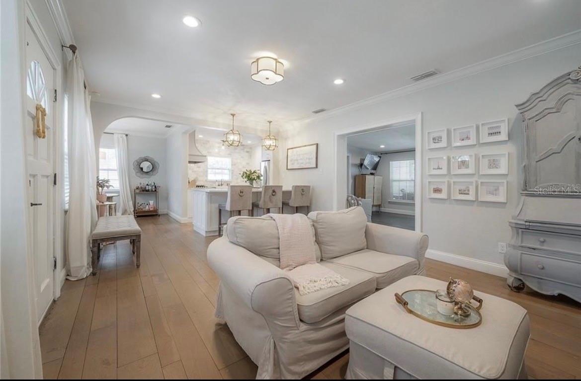 Image 6 of 50 For 2937 Coachman Avenue