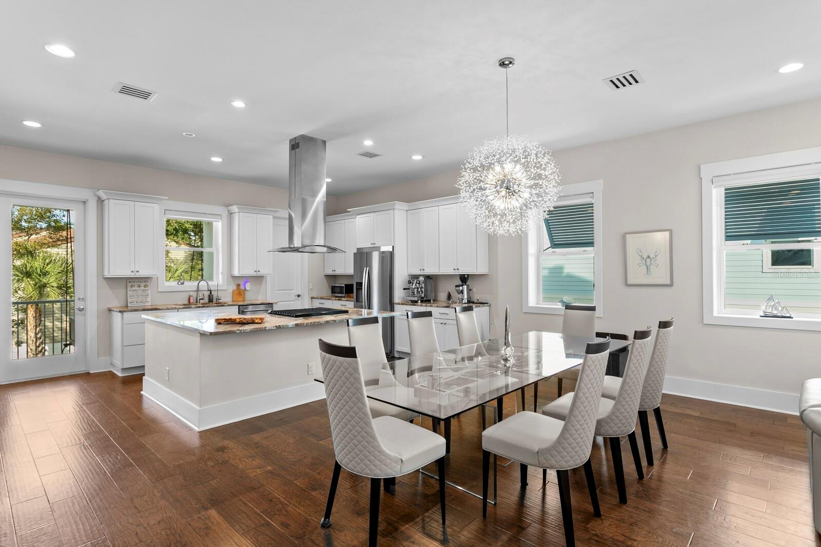 Image 11 of 70 For 1413 Bayshore Boulevard 2