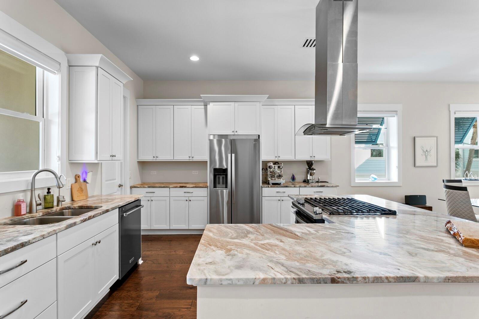 Image 12 of 70 For 1413 Bayshore Boulevard 2