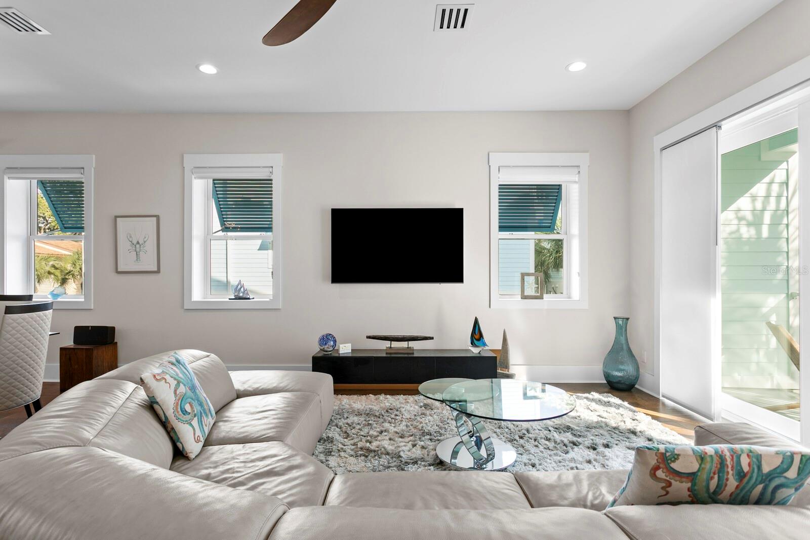 Image 24 of 70 For 1413 Bayshore Boulevard 2