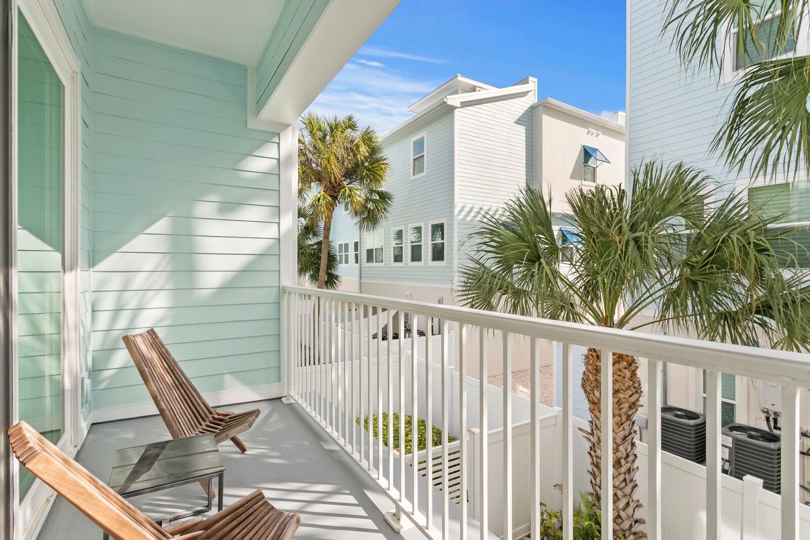 Image 28 of 70 For 1413 Bayshore Boulevard 2