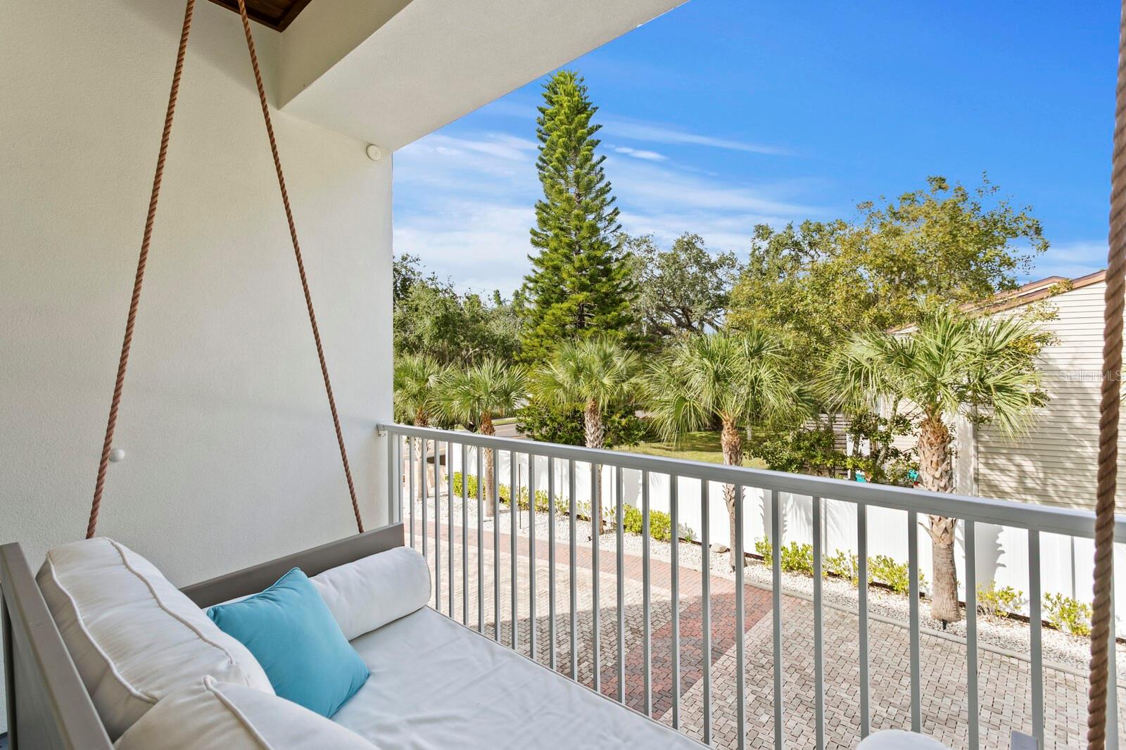 Image 29 of 70 For 1413 Bayshore Boulevard 2