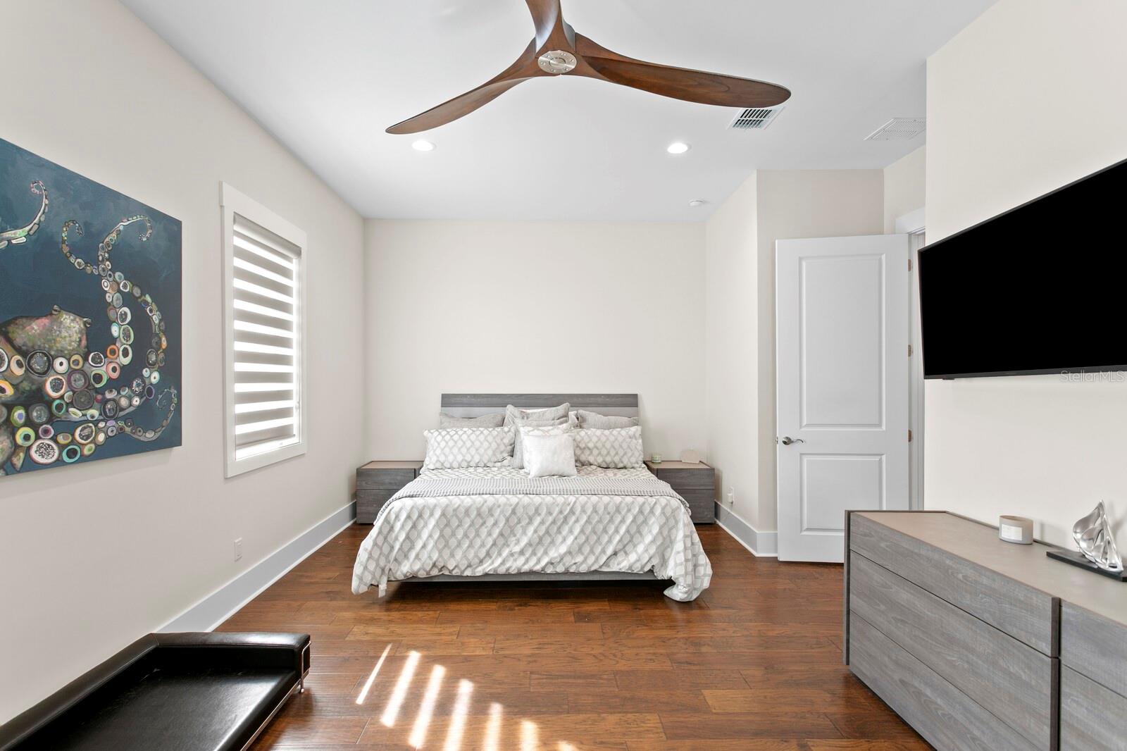 Image 32 of 70 For 1413 Bayshore Boulevard 2