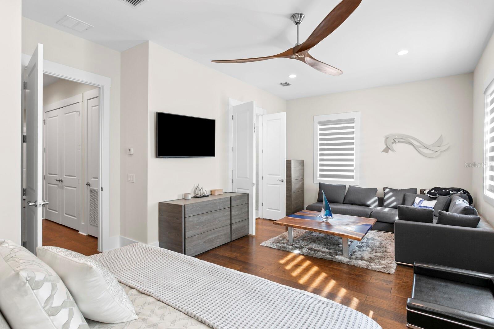 Image 33 of 70 For 1413 Bayshore Boulevard 2