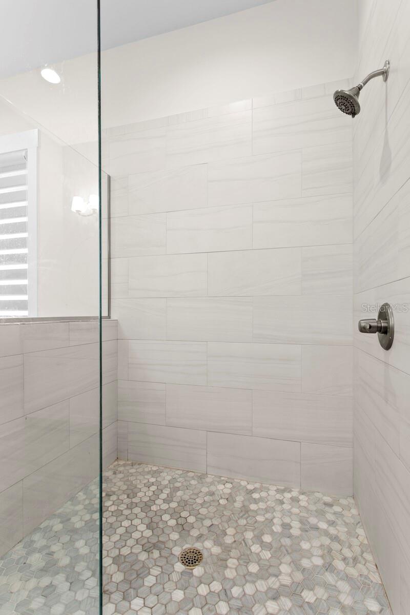 Image 40 of 70 For 1413 Bayshore Boulevard 2