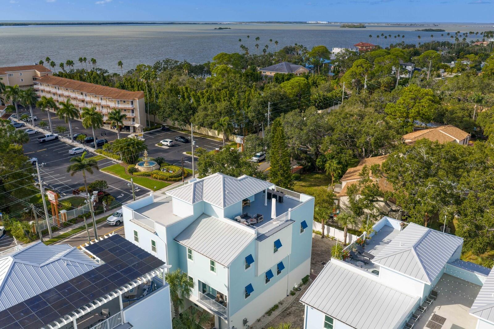 Image 54 of 70 For 1413 Bayshore Boulevard 2