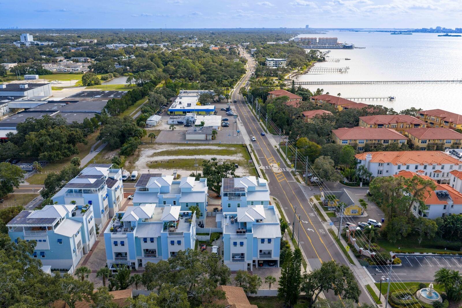 Image 67 of 70 For 1413 Bayshore Boulevard 2