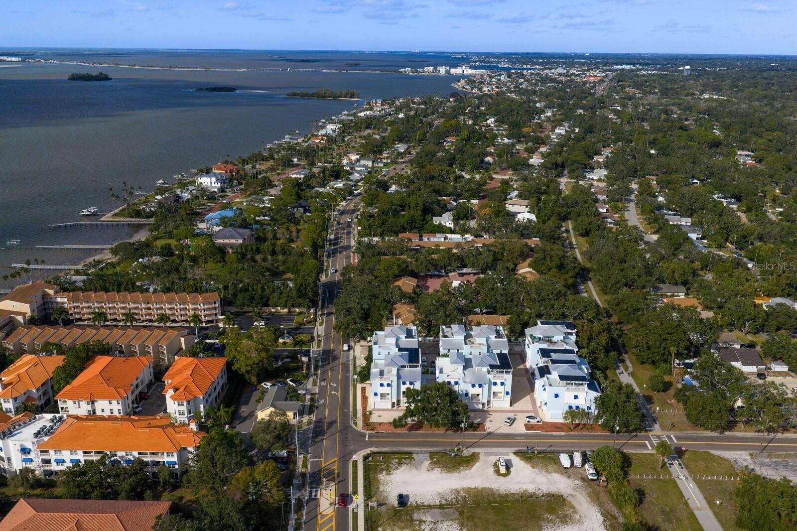 Image 9 of 70 For 1413 Bayshore Boulevard 2