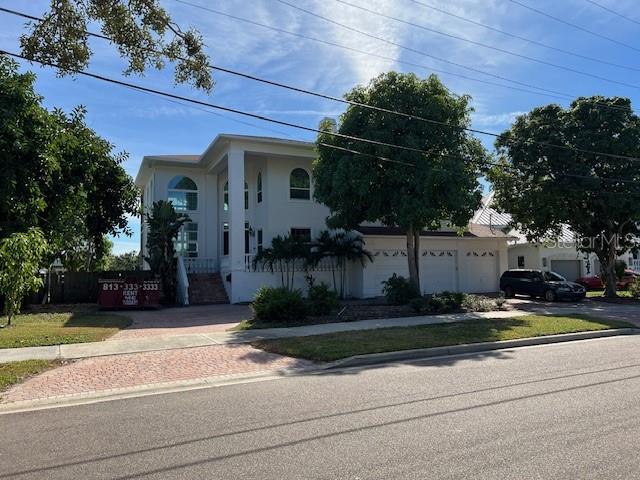 Listing photo id 2 for 96 Adalia Avenue