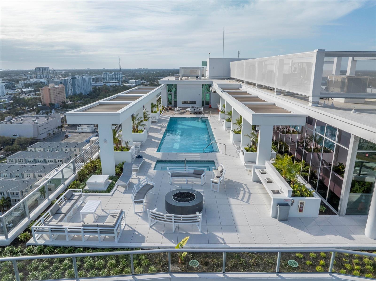 Image 31 of 43 For 777 3rd Avenue N 708