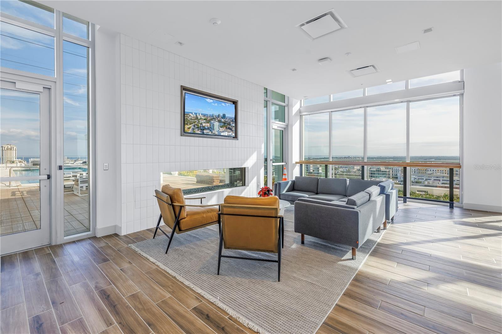 Image 36 of 43 For 777 3rd Avenue N 708