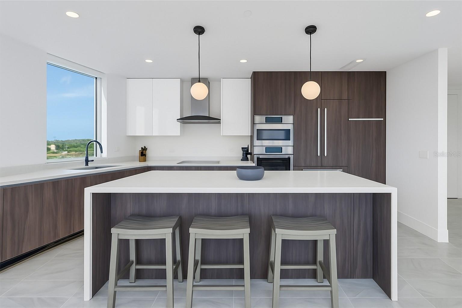 Image 9 of 43 For 777 3rd Avenue N 708