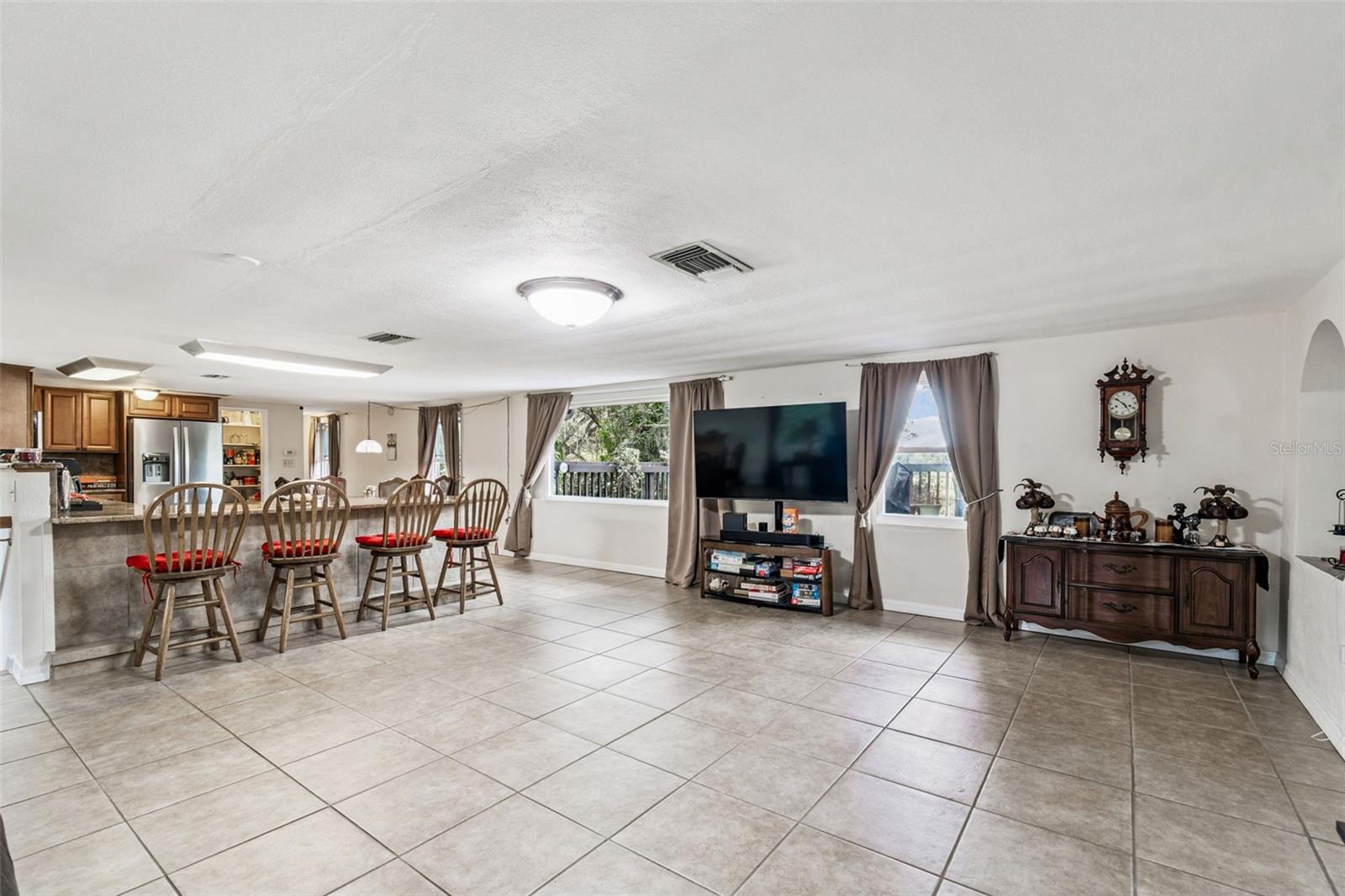 Image 14 of 81 For 37440 Phelps Road