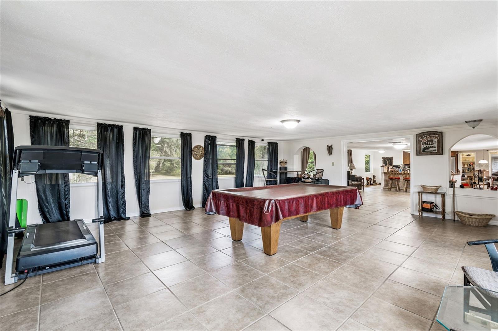 Image 15 of 81 For 37440 Phelps Road