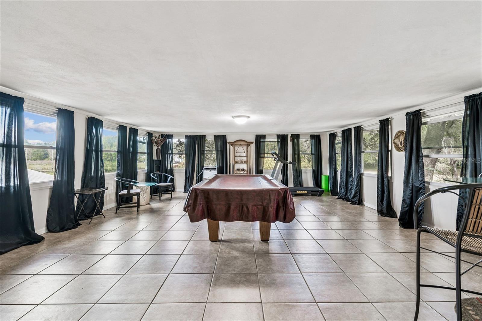 Image 16 of 81 For 37440 Phelps Road