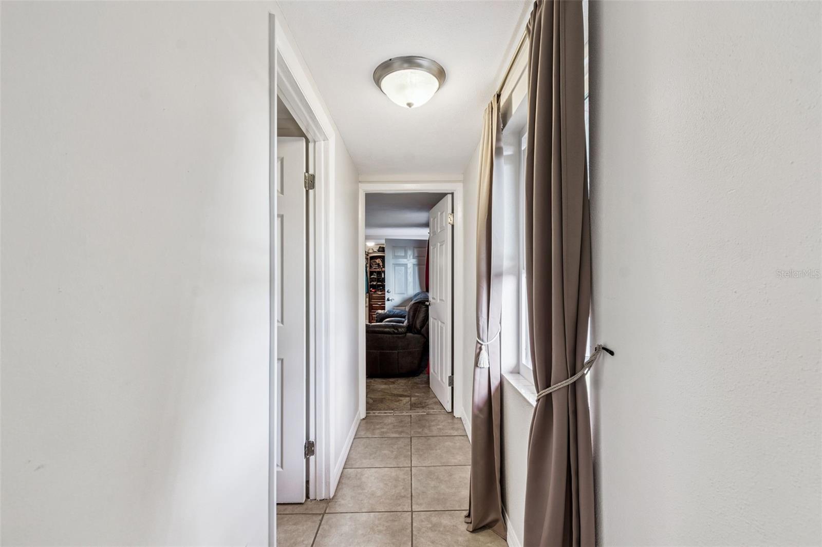 Image 21 of 81 For 37440 Phelps Road