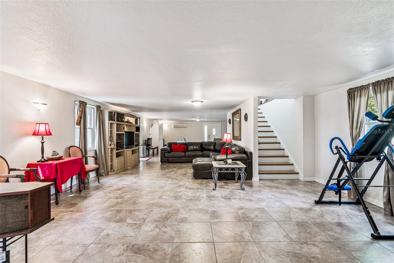 Image 33 of 81 For 37440 Phelps Road