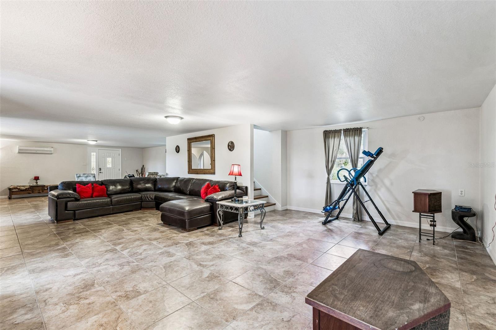 Image 34 of 81 For 37440 Phelps Road