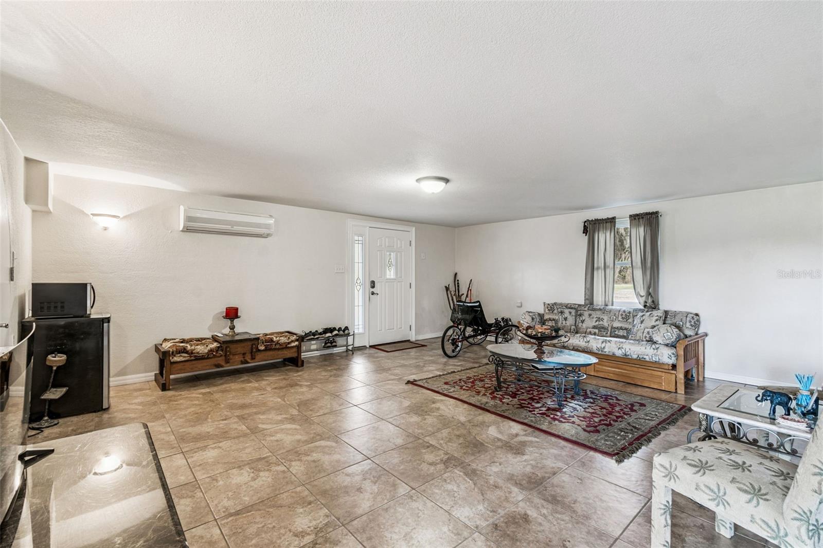 Image 41 of 81 For 37440 Phelps Road