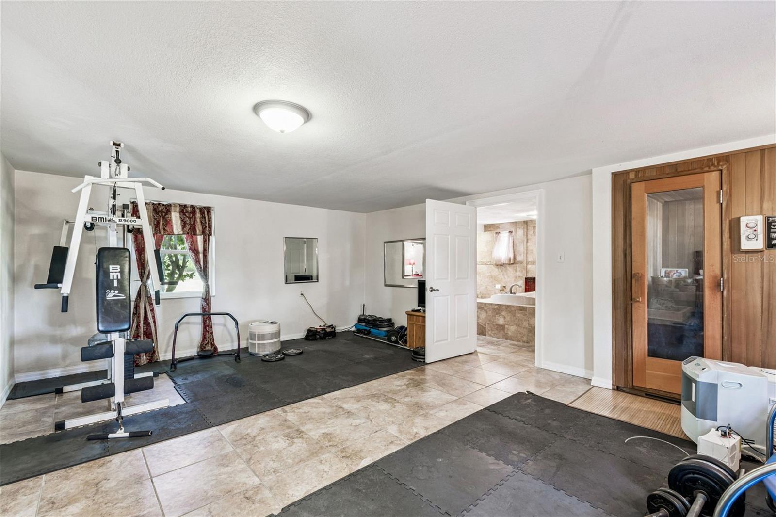 Image 44 of 81 For 37440 Phelps Road